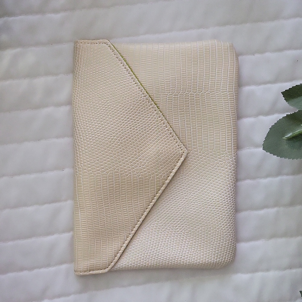 IPSY Beige and Lime Leather Empty Cosmetic Bag